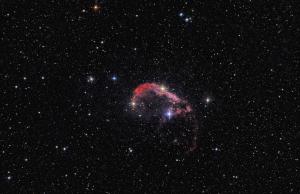 crescent nebula 10.05.20_F1200_40Da_2x300sec_1x32sec_ISO800.jpg