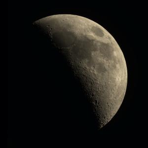 moon_26.05.2023_22.05_f50-m100.jpg