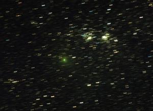 align_by_comet_crop_P103_Hartley_08_10_2010_21_30UT.jpg