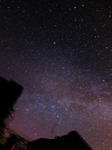IMG_0245_milky_way_enhanced_contrast_small.jpg