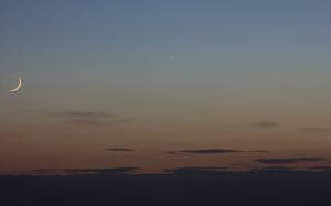 Moon-mercury-venus-24.05.2020-22h-48m--F-135mm--ISO-200--A.5,6--Texp-1,6s-png.png