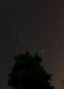 per_11_08_2010_0018ut_canon350_peleng8m_iso1600_30s_157.jpg
